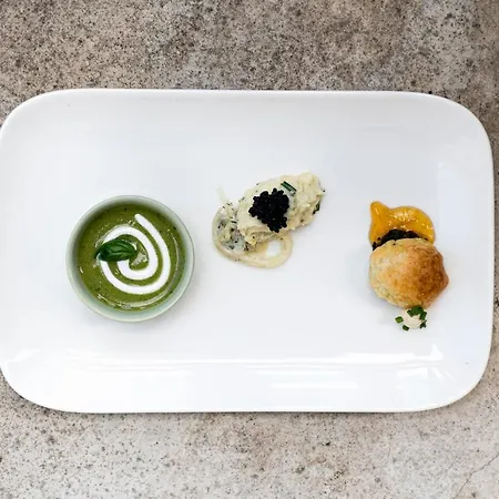 Ecole - & Restaurant - Teritoria