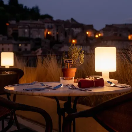 Ecole - & Restaurant - Teritoria